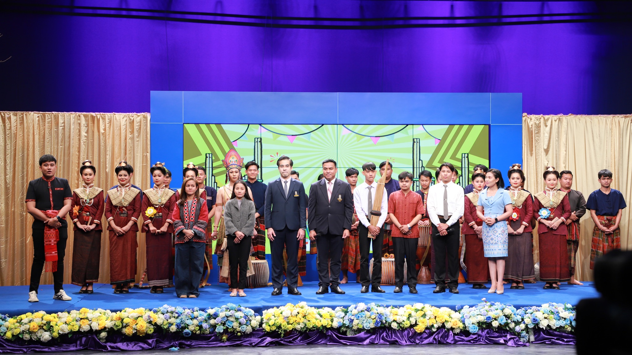 วันที่ 26 มกราคม 2566 คณะผู้บริหาร อาจารย์ และนิสิต จากคณะศิลปกรรมศาสตร์และวัฒนธรรมศาสตร์ มหาวิทยาลัยมหาสารคาม สนับสนุนการบันทึกเทปรายการ หมอลำดีทีวีอีสาน & ศิลป์อีสาน ณ ห้องแสดงสถานีวิทยุโทรทัศน์แห่งประเทศไทยขอนแก่น  ช่อง NBT 11 ทีวีอีสาน  