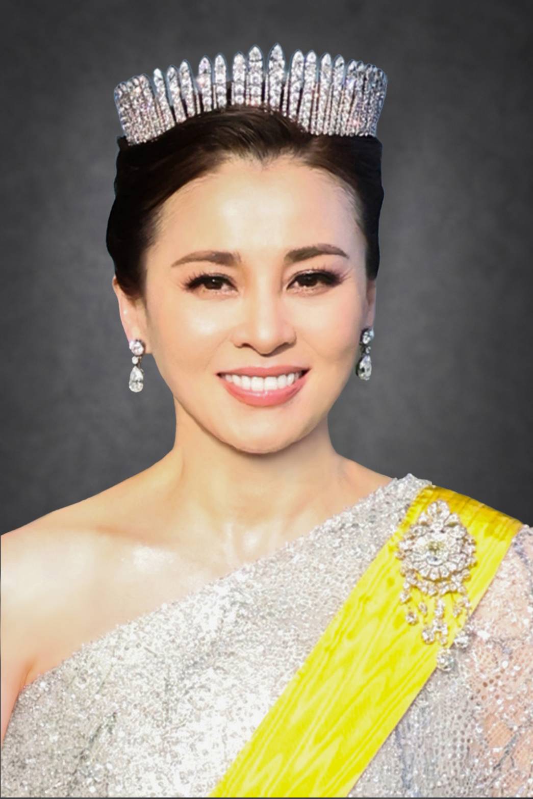 พระฉายาลักษณ์สมเด็จพระนางเจ้า ฯ พระบรมราชินี สำหรับวันเฉลิมพระชนมพรรษา วันที่ 3 มิ.ย. 2569